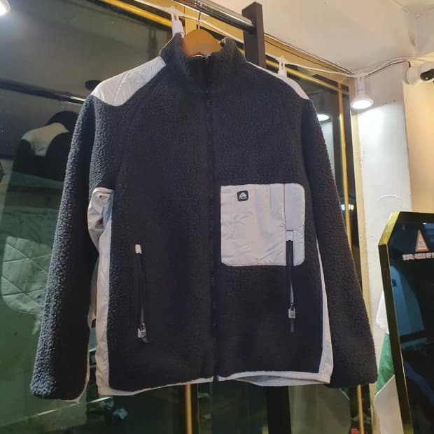 대장급 XL사이즈 나이키 ACG 로고 패치 양면 집업 바람막이 자켓