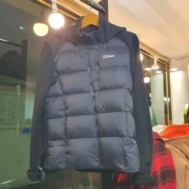 타이틀리스트 정품 L사이즈 캐시미어 혼방 거위털 골프 니트 패딩자켓