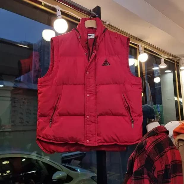 올드스쿨 대장급 끝판왕 나이키 ACG 패딩 조끼 95사이즈