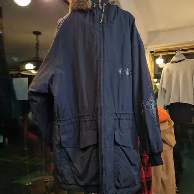 보그너 실사이즈 77~88 노르딕 순록 자수 야상형 퍼 패딩