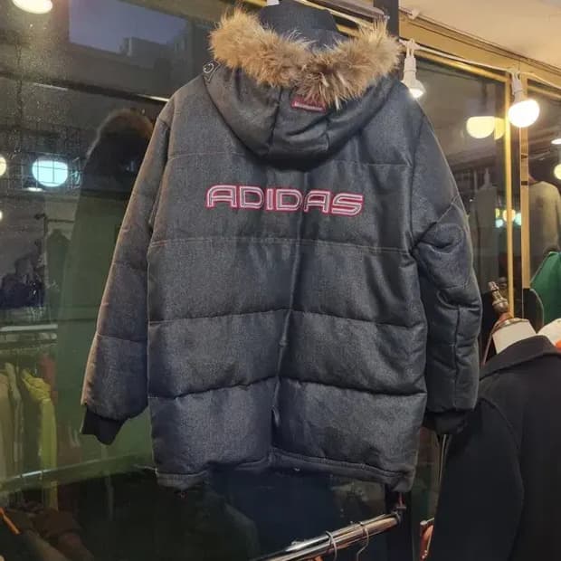 아디다스 올드스쿨 실사이즈 100 자수 빅 로고 패딩