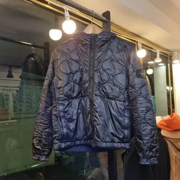 스톤아일랜드 실사이즈 M~L 밀리터리 퀼팅 양면 리버서블 패딩