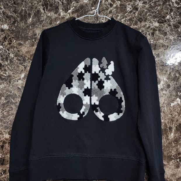 무스너클 여자맨투맨 