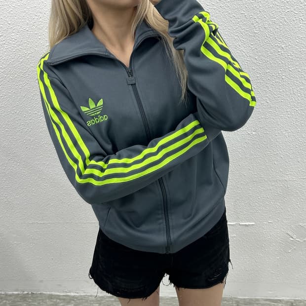 아디다스 유로파 형광라인 그레이 트랙탑 105