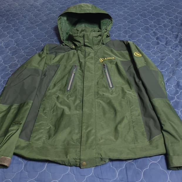 AIGLE 빈티지 고어텍스 바람막이 카키 (M)
