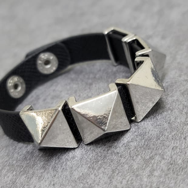 스터드 빈티지 가죽팔찌