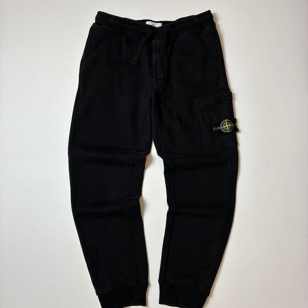 스톤아일랜드 가먼트 다이드 코튼 스웻 조거 팬츠 PN8298