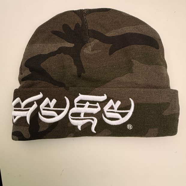 25SS 슈프림(supreme) 뉴에라 블랙레터 우드랜드 카모 비니