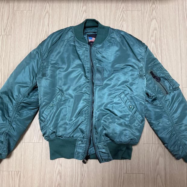 Greenbrier Ind. MA-1 항공 점퍼(m사이즈)