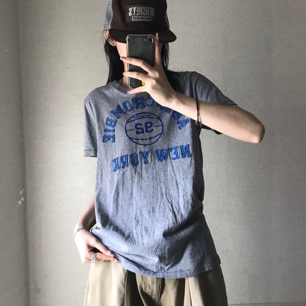 아베크롬비 그레이 반팔티셔츠