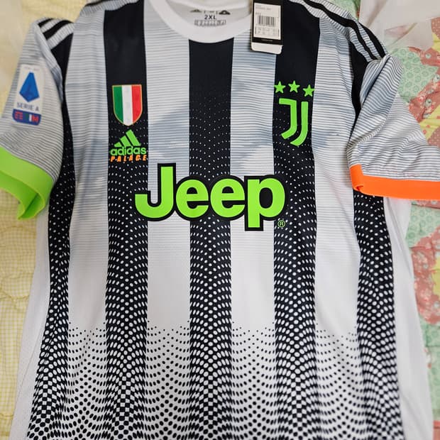 유벤투스 palace 콜라보 디발라