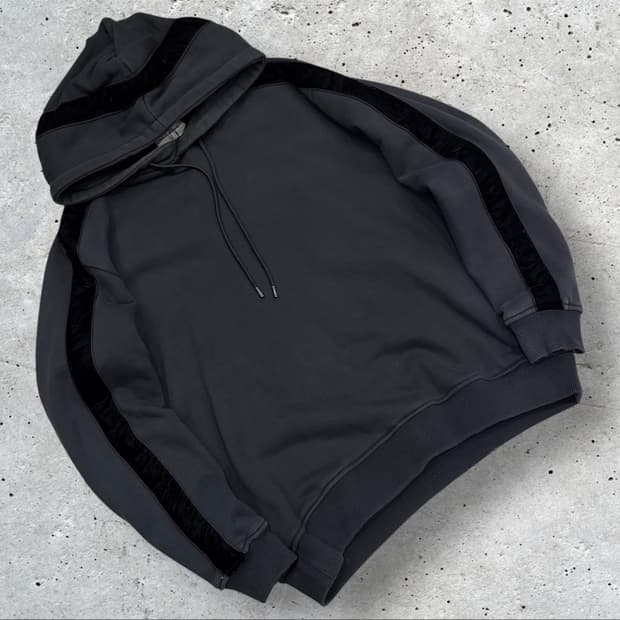 [50] 17s 솔리드옴므 블랙 벨벳 라인 후드티 B884