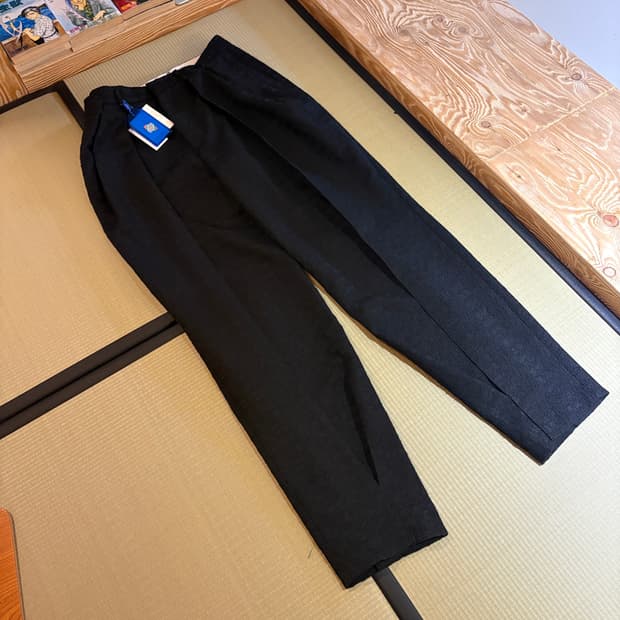아더에러 Ani Slacks noir