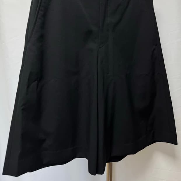 꼼데가르송 19ss 울 버뮤다 팬츠