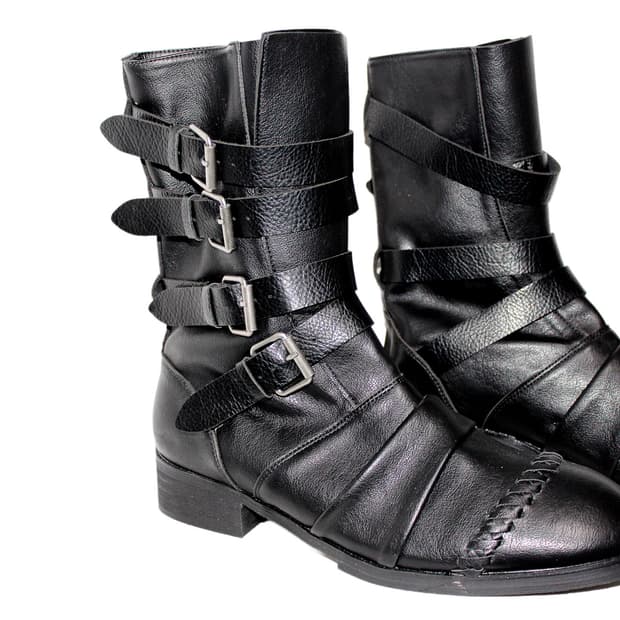 Whoop de doo Buckle Strap Leather Boots