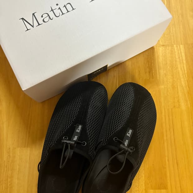 마뗑킴 메쉬라운드 블로퍼 블랙