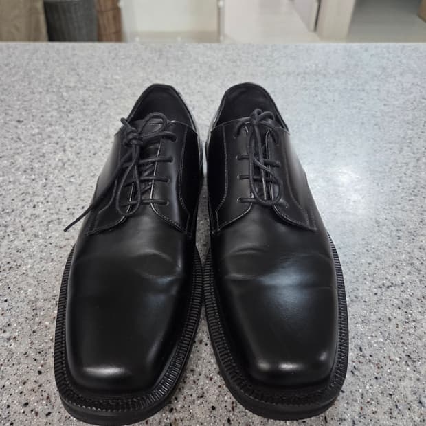 바토즈 스퀘어토 더비 사이즈 260 택포 8만.