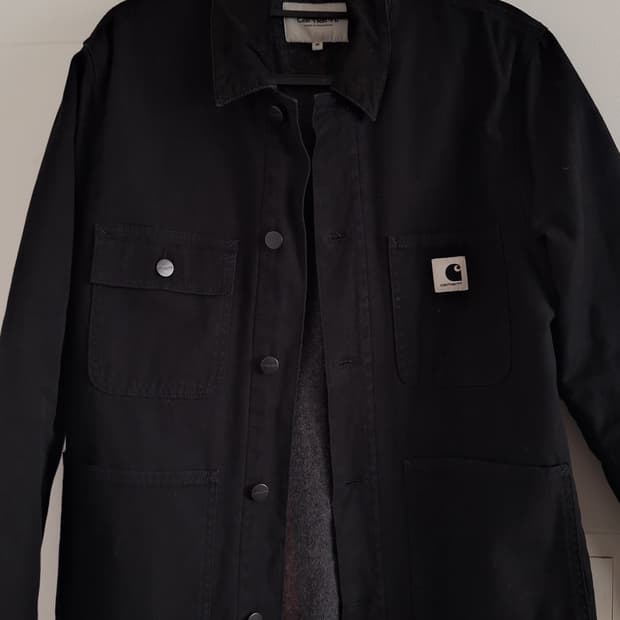 칼하트WIP 미시건 W 초어자켓 M 팝니다.