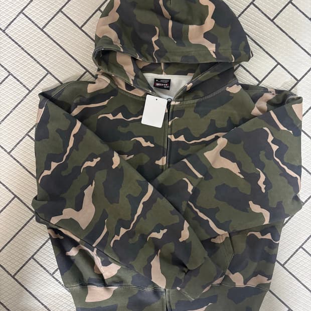 벨벳 카모 후드집업