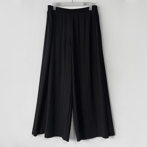 르베이지 플리츠 와이드 팬츠