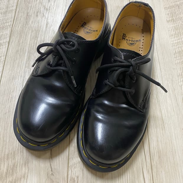 닥터마틴 1461 3홀 스무스 240