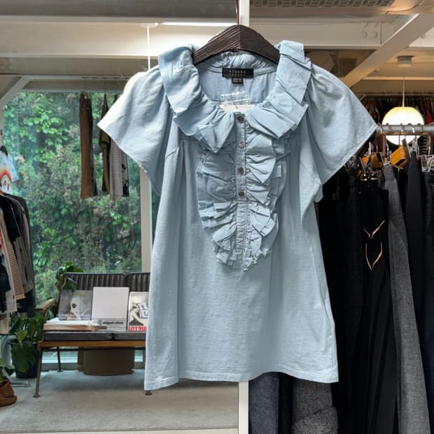 아츠로 타야마 프릴 레이어드 탑