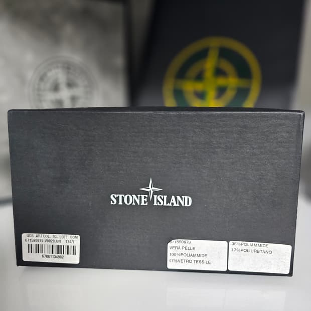 스톤아일랜드 리플렉티브 소가죽 장지갑 (새 상품)