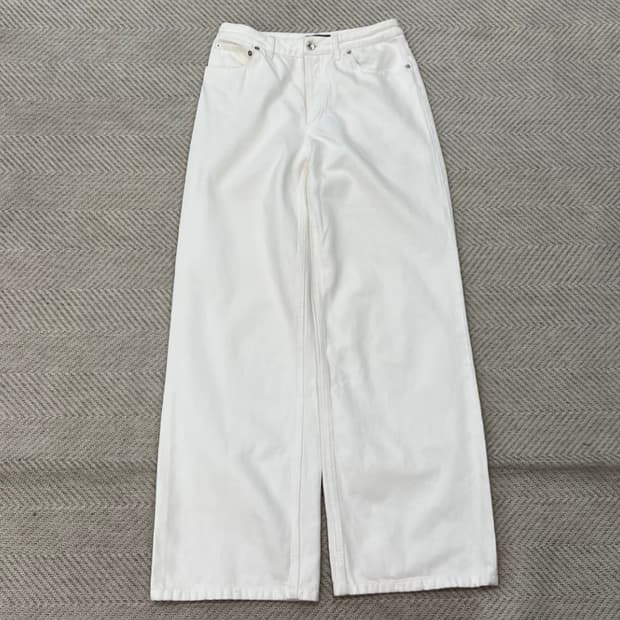 아페쎄 버튼플라이 화이트 데님 26사이즈