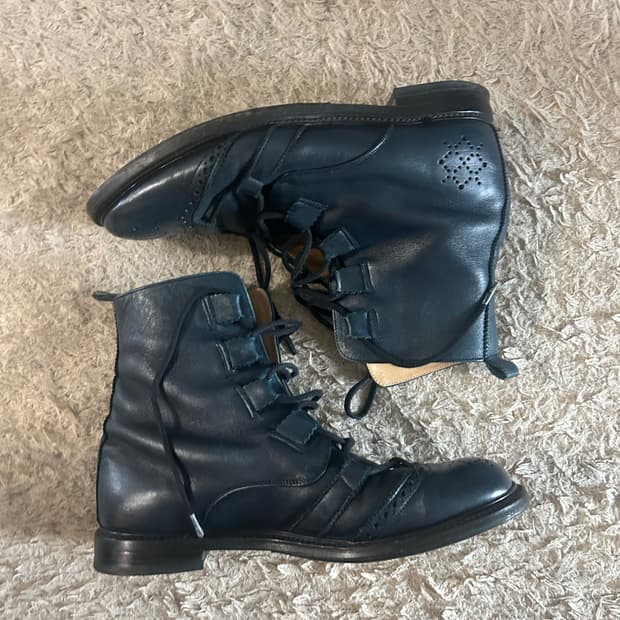 The old curiosity shop 90’s navy boots
