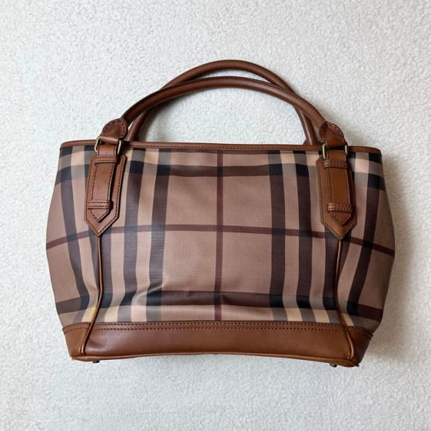 버버리 시그니처 노바체크 토트백 A1667