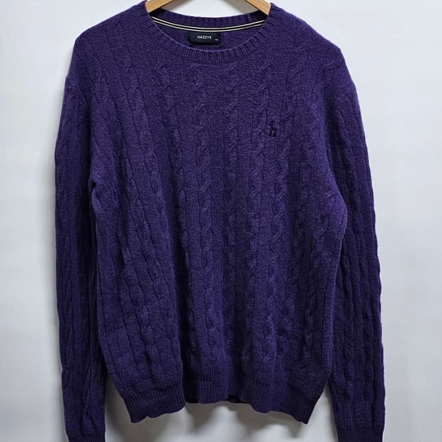 헤지스 퍼플 꽈배기 니트 100