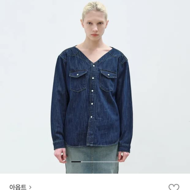 아옵트 V-NECK OVERSIZED DENIM SHIRTS