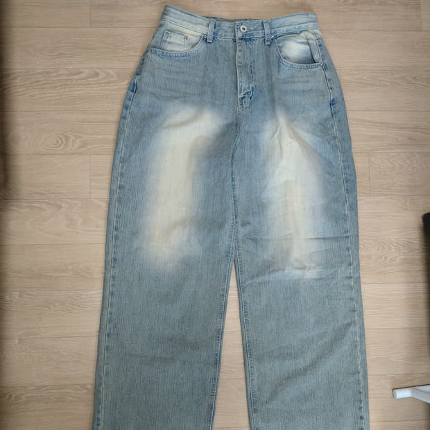 에이블리 JJIM 스트라이프 워싱 연청 와이드진 데님