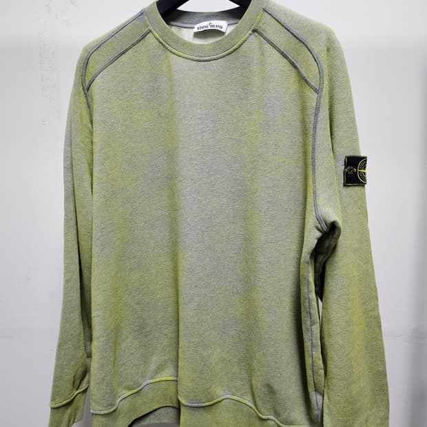 스톤아일랜드 더스트 컬러 트리트먼트 크루넥 스웨트셔츠