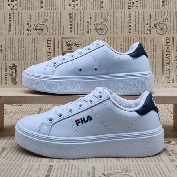 휠라 코트플럼피 여성스니커즈230