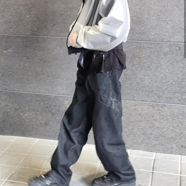 데님 온 더 스트릿 블랙