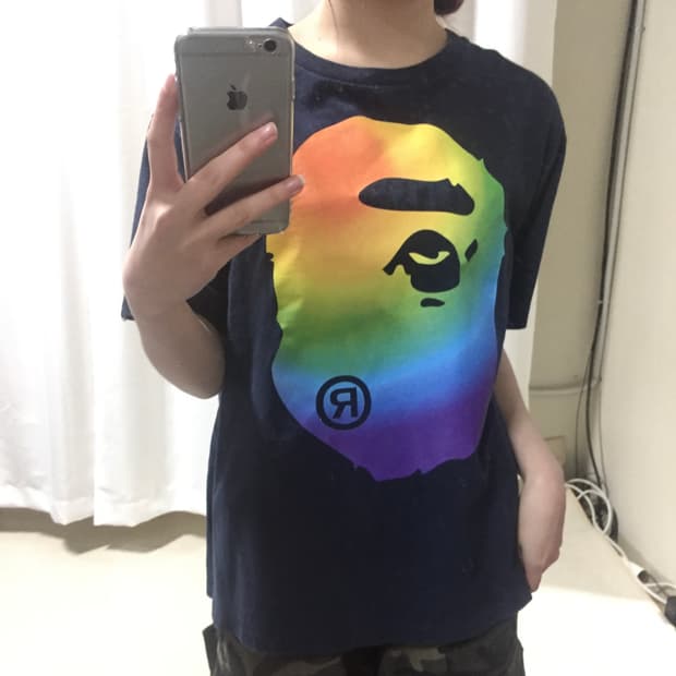 베이프 빅 사루 레인보우 네이비 반팔 티셔츠