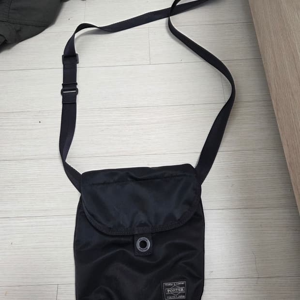 포터 숄더백 