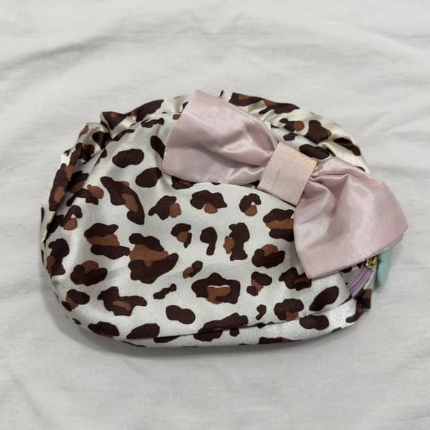 leopard ribbon pouch