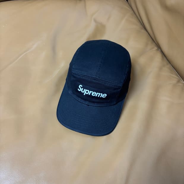 Supreme 슈프림 블랙 캠프캡 모자 (Washed Black)