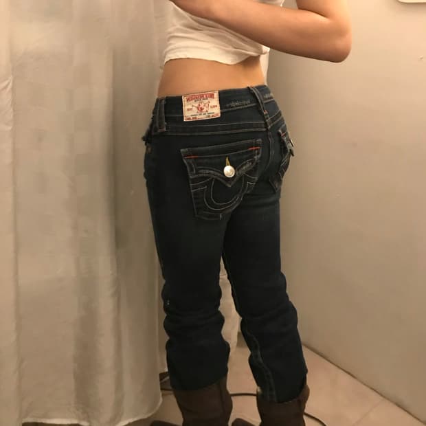 True Religion 트루릴리전 로우 데미지 부츠컷 데님