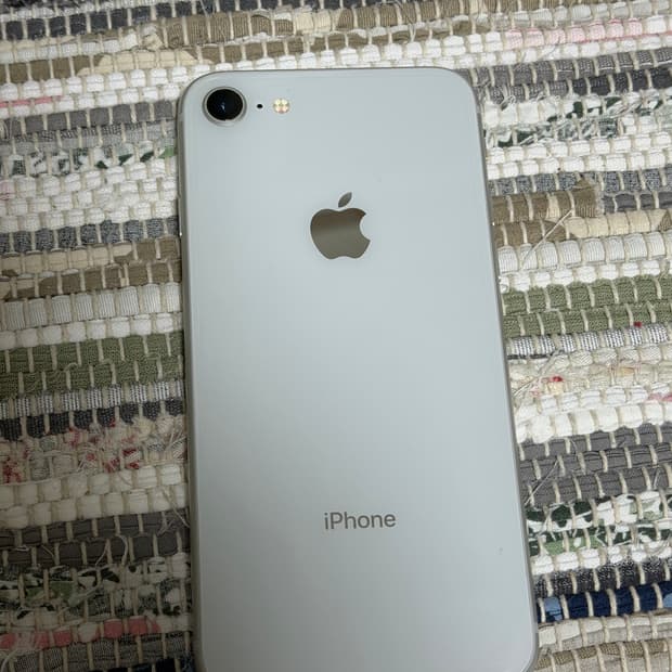 아이폰 8 64기가 실버