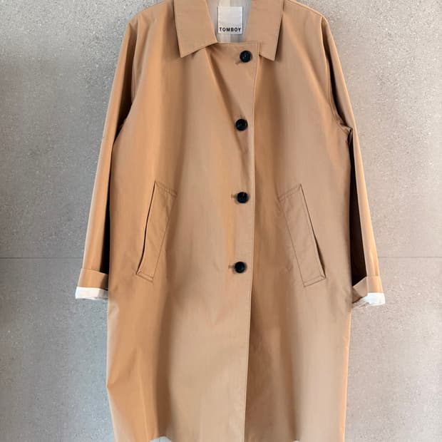 톰보이 베이지 트렌치코트 오버핏