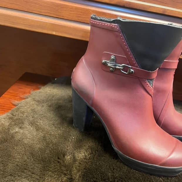 버건디 소렐 부츠 