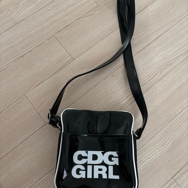 CDG GIRL 크로스백