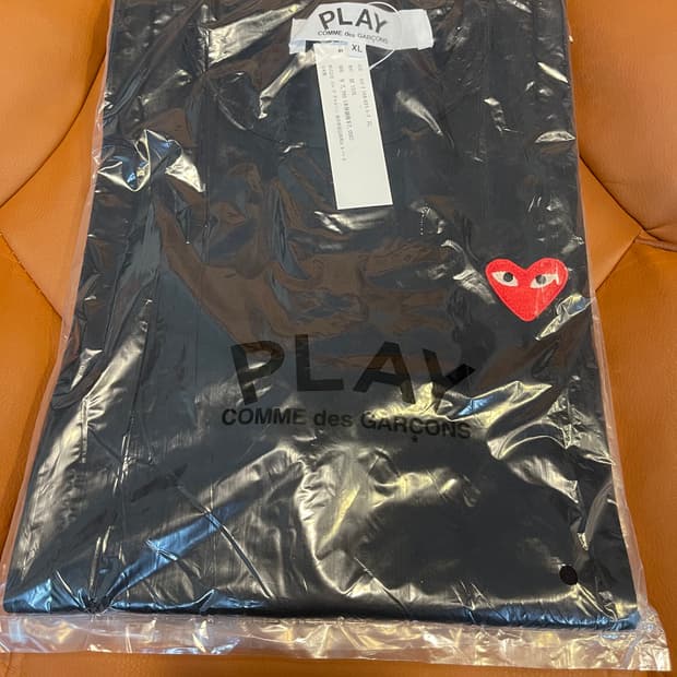 꼼데 하트 반팔티 XL블랙(새상품/정품)