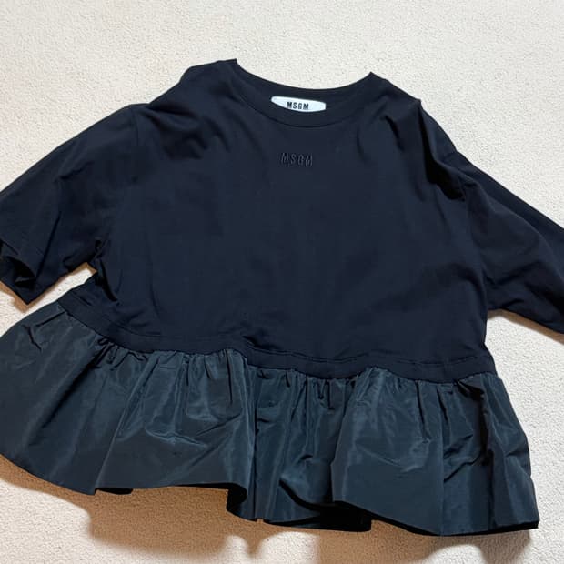 MSGM 블랙 페플럼 탑