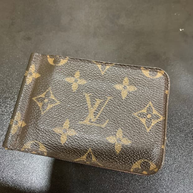 루이비통 머니클립 지갑