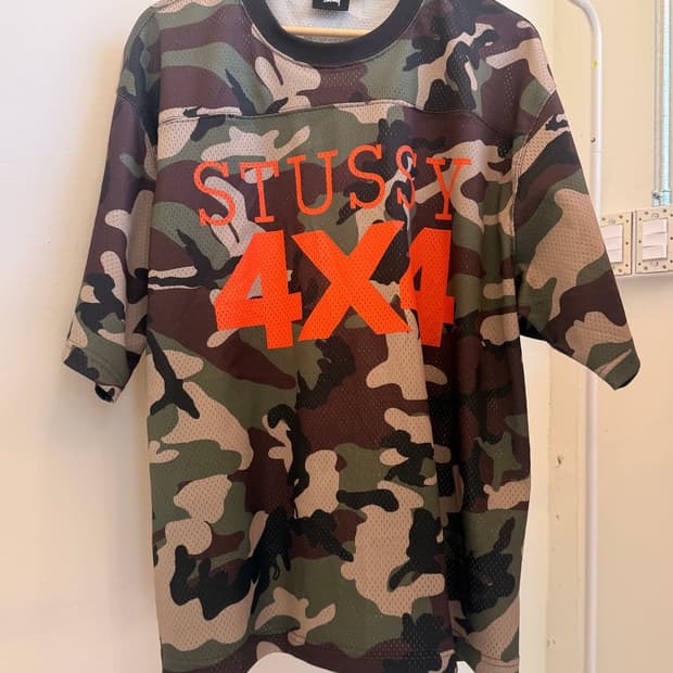 스투시(Stussy) 4x4 카모 메쉬 풋볼 저지