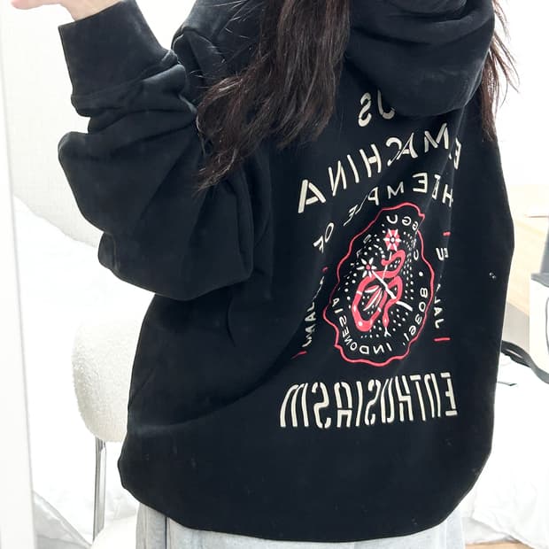 데우스 엑스마키나 빅로고 블랙 후드